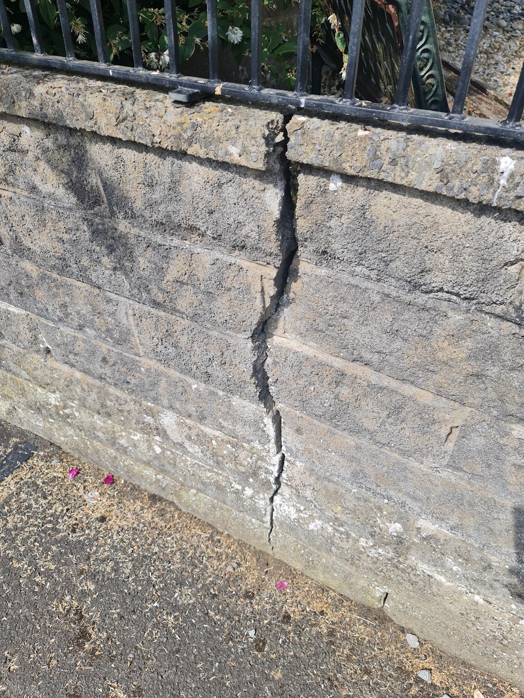 Cracks in a House: When Should a Buyer Be Concerned?